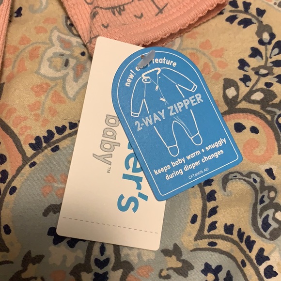 Bundle of new baby girl clothing - Picture 4 of 6